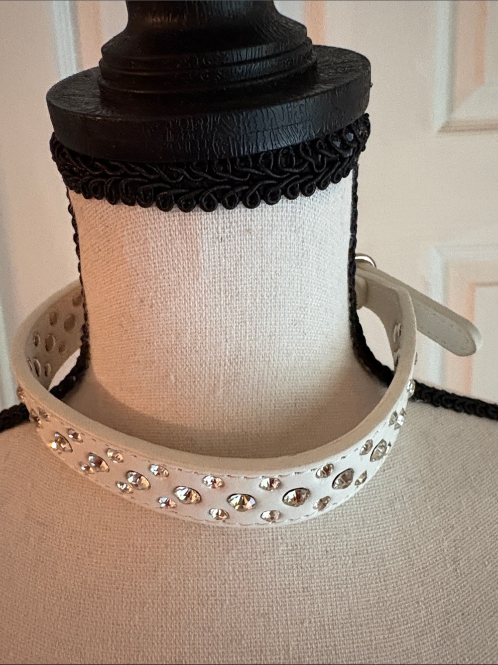 Dog 20 inch White Crystal-Embellished Collar
